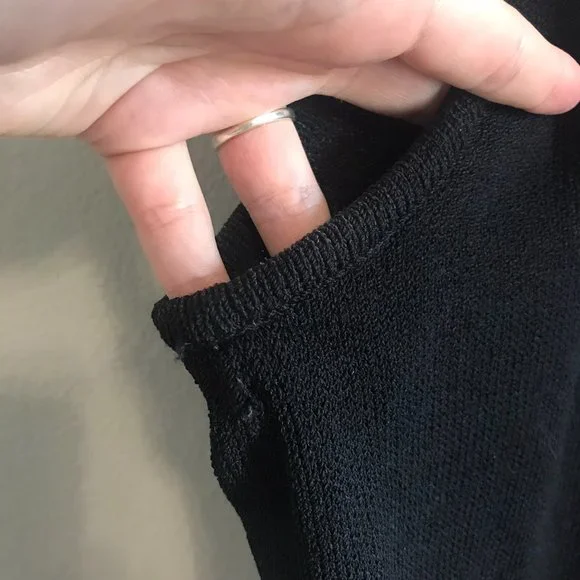 ST. JOHN Basics Black Knit Crop Tank Top Size Small - Picture 4 of 8